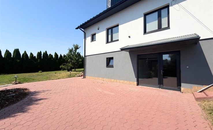 lokal na wynajem - Zielonki, Batowice, Piastowska